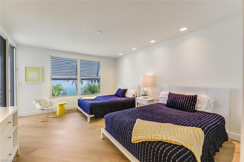 LANDS ENDS VILLAGE CONDO - Residential