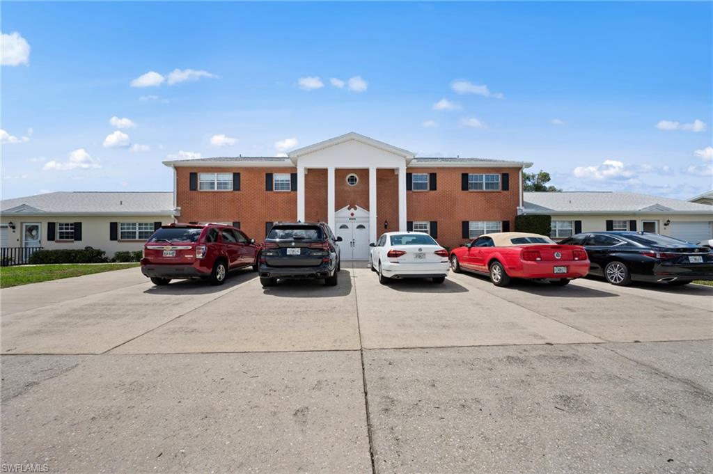 MYERLEE COUNTRY CLUB ESTATES NORTH CONDO - Residential