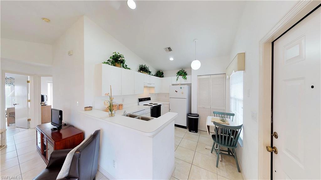 SUMMERLIN TRACE CONDO - Residential