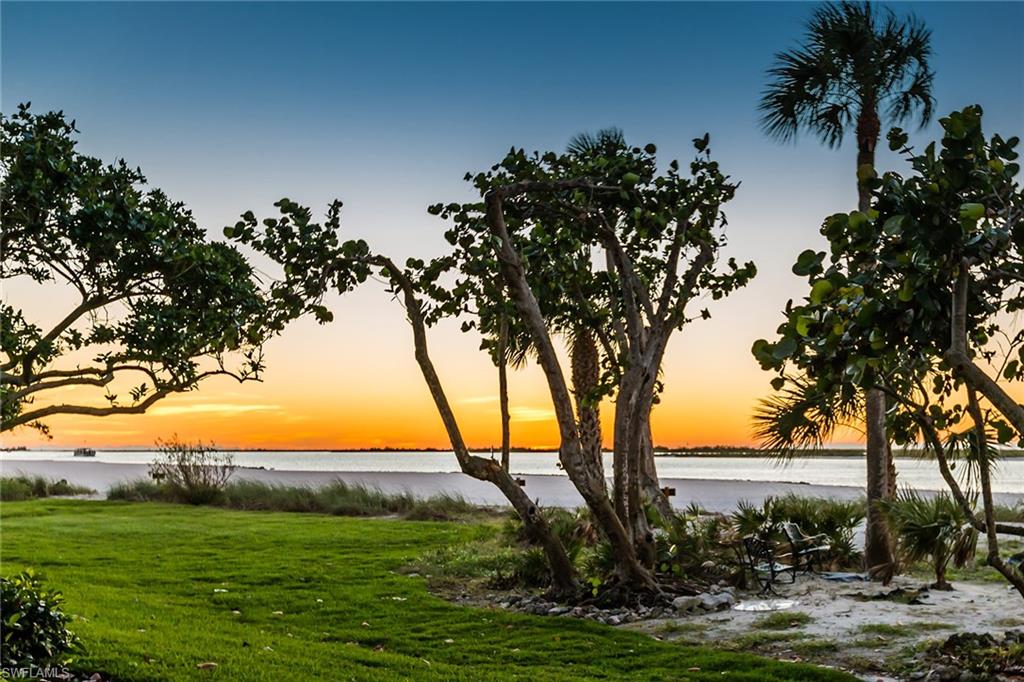 HIDEAWAY BEACH - Residential