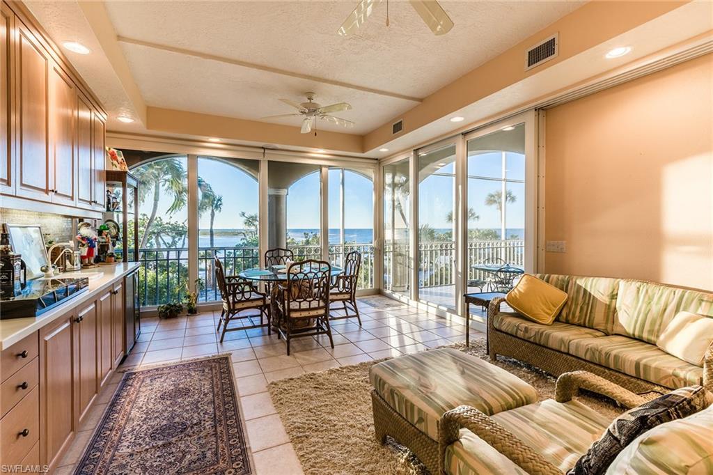 HIDEAWAY BEACH - Residential