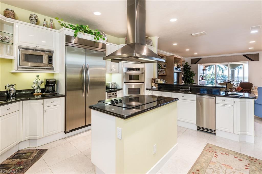 HIDEAWAY BEACH - Residential