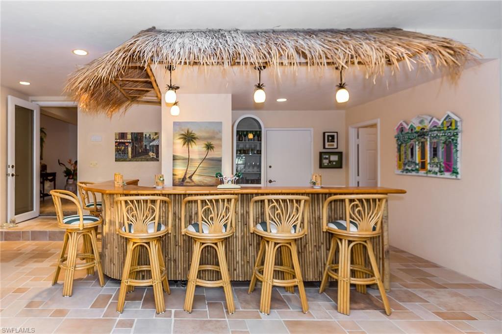 HIDEAWAY BEACH - Residential