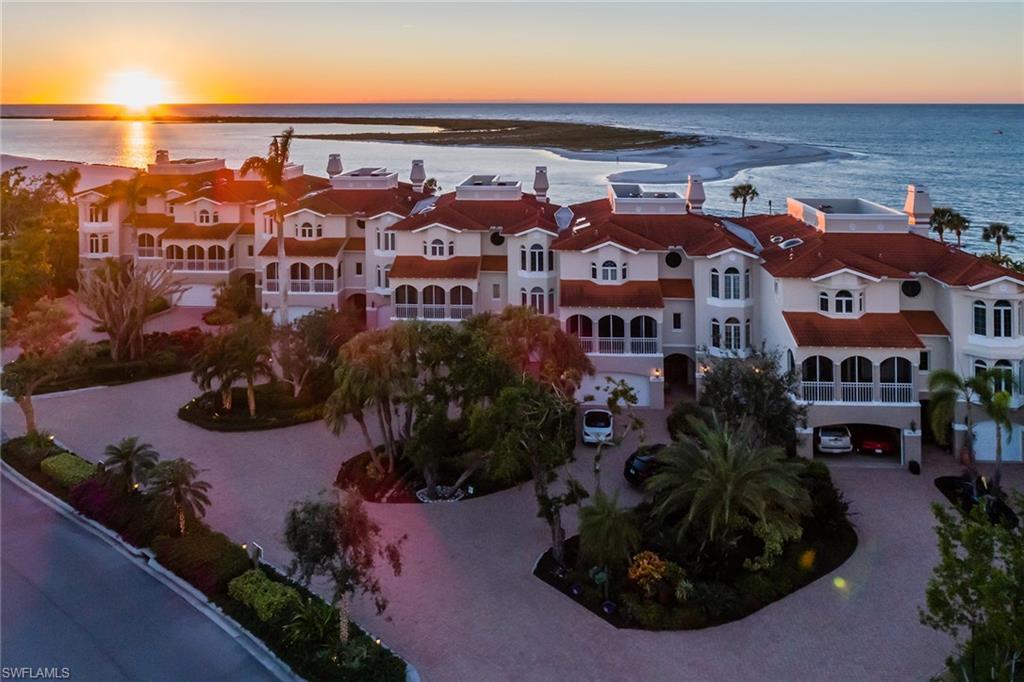 HIDEAWAY BEACH - Residential