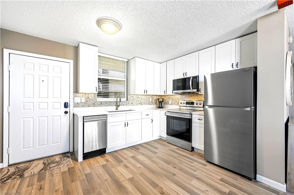 BEACH AND TENNIS CLUB - Residential