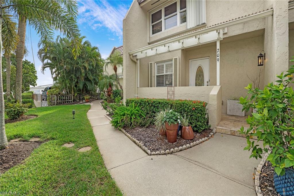 800 River Point DR 209