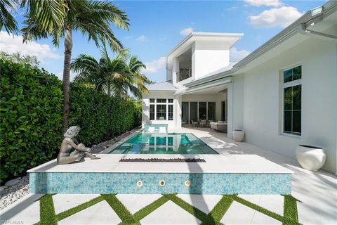 150 6th ST N NAPLES FL 34102