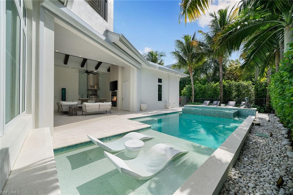 OLDE NAPLES - Residential