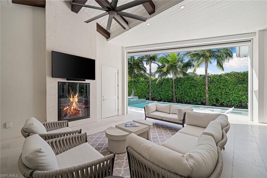 OLDE NAPLES - Residential