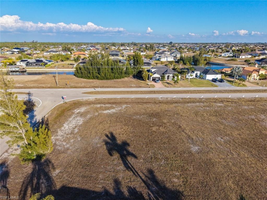 CAPE CORAL - Land