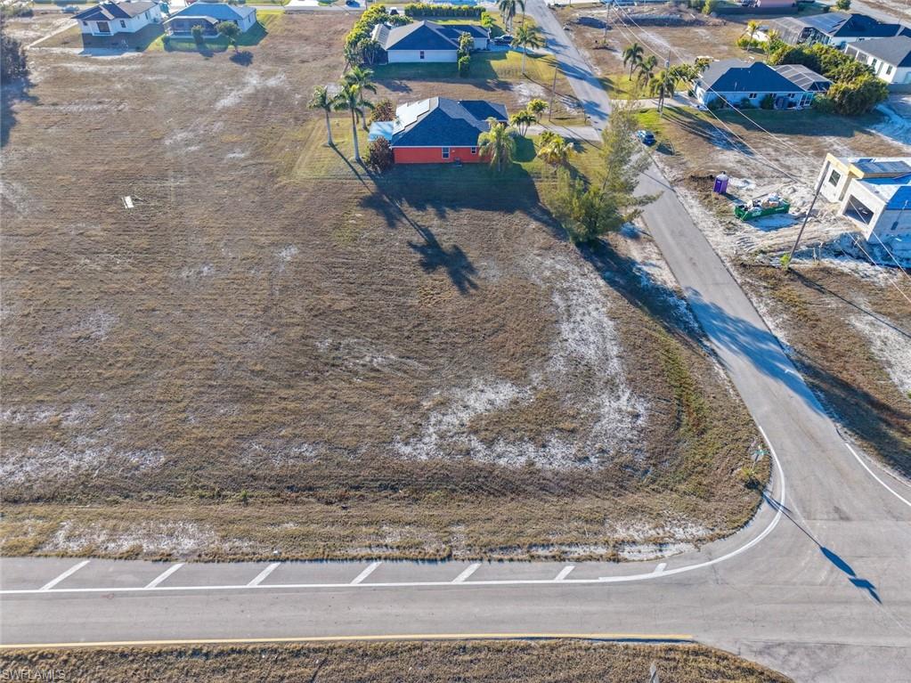 CAPE CORAL - Land