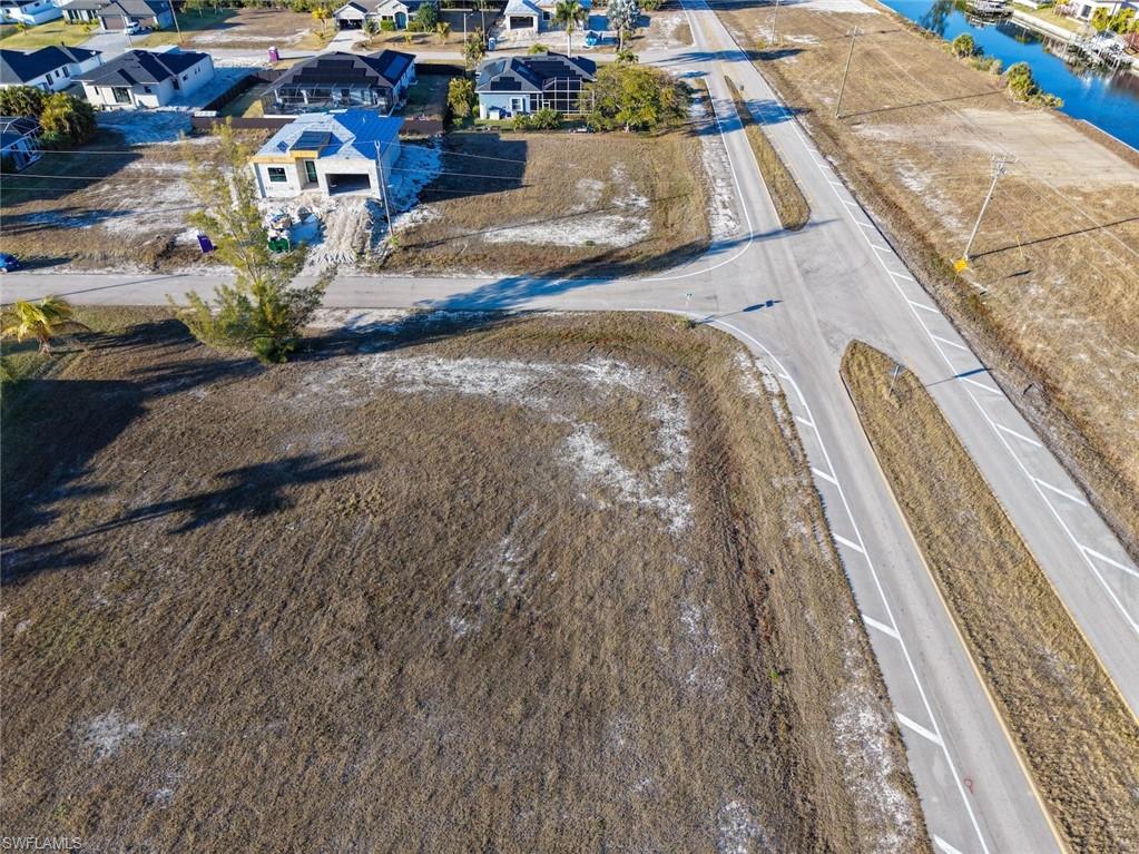 CAPE CORAL - Land