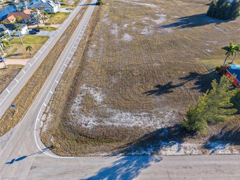 CAPE CORAL - Land