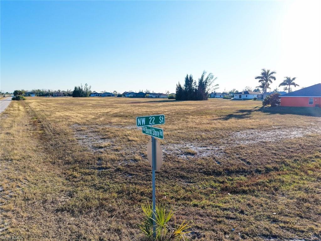 CAPE CORAL - Land