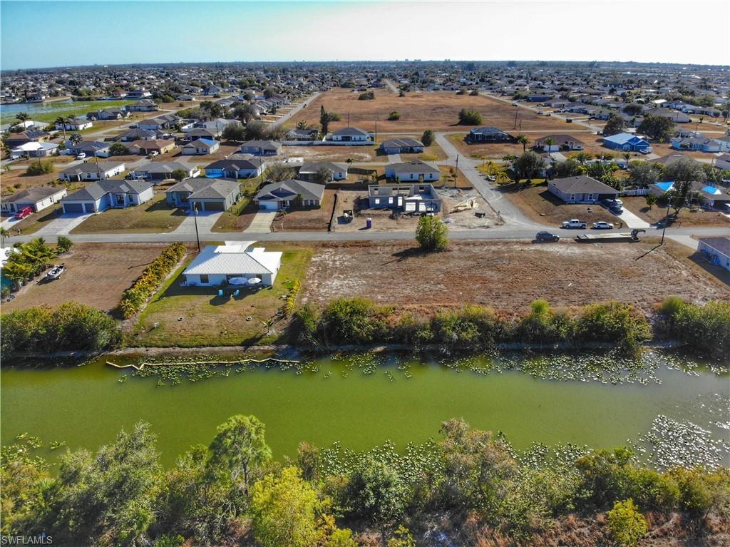 CAPE CORAL - Land