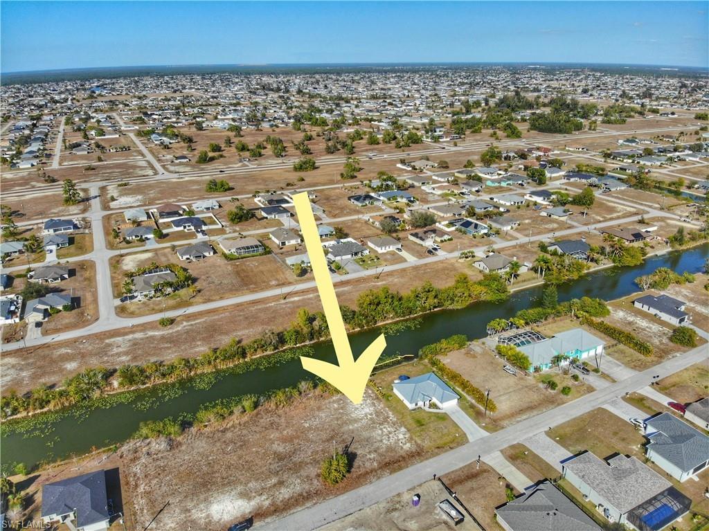 CAPE CORAL - Land