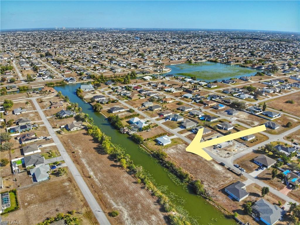 CAPE CORAL - Land
