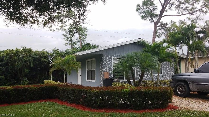 Great starter home is freshly painted inside and features granite countertops and wood cabinets in the kitchen, clean wood laminate flooring in the living area, and inside laundry.  Newer metal roof, water heater, and air conditioner, all within approx. 4 years.  Large, open front porch and beautiful landscaping with auto sprinkler system.  Sold as is with inspections welcome.  Seller will offer $1,000 allowance for refrigerator and stained bathtub.