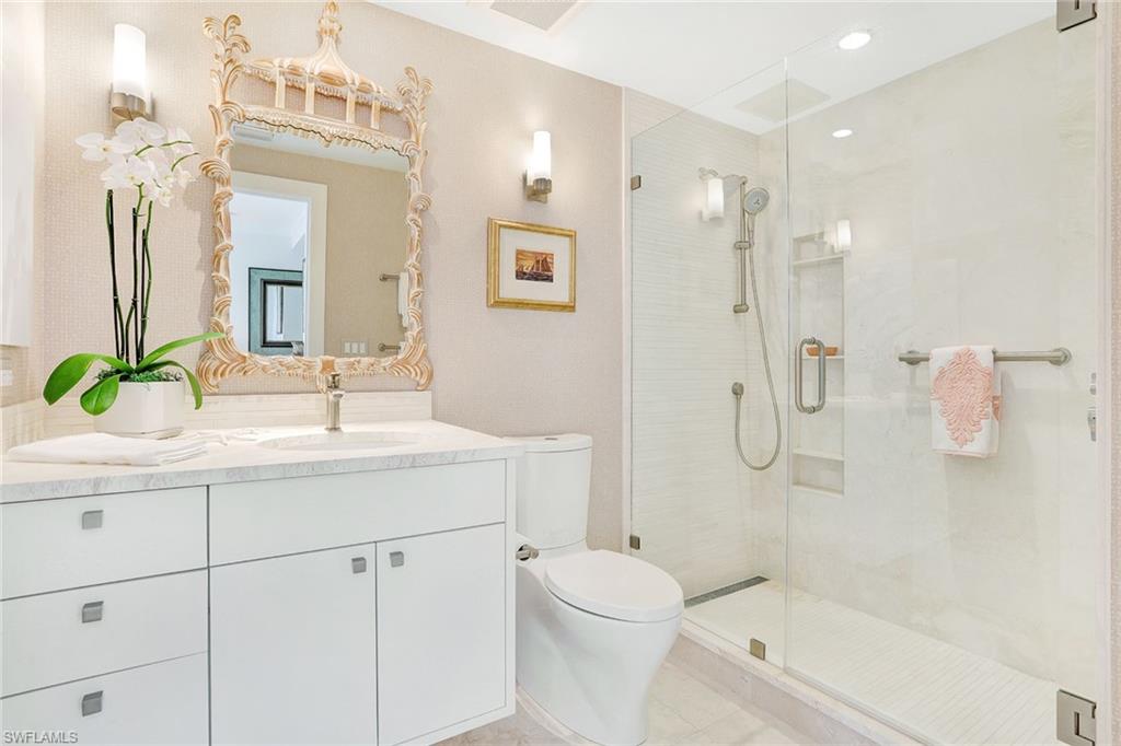 LAURENTIANS - Residential