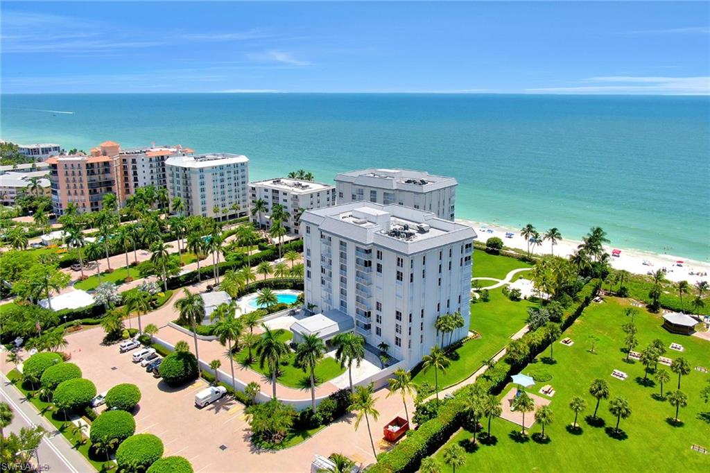 LAURENTIANS - Residential