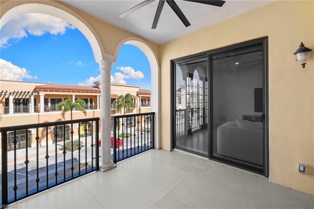 THE RESIDENCES AT COCONUT POINT - Residential Lease