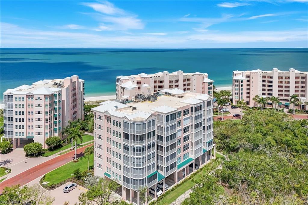 BAREFOOT BEACH CLUB - Residential