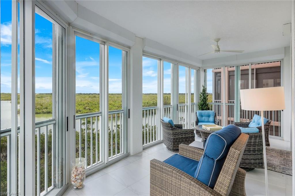 BAREFOOT BEACH CLUB - Residential