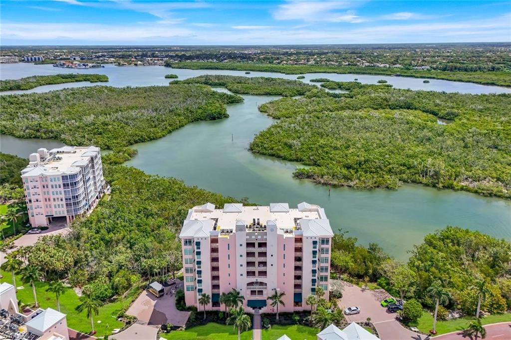 BAREFOOT BEACH CLUB - Residential