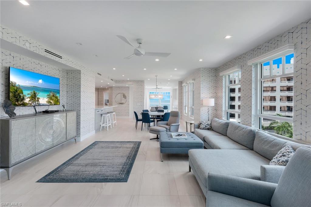 BAREFOOT BEACH CLUB - Residential