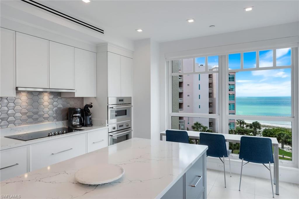 BAREFOOT BEACH CLUB - Residential