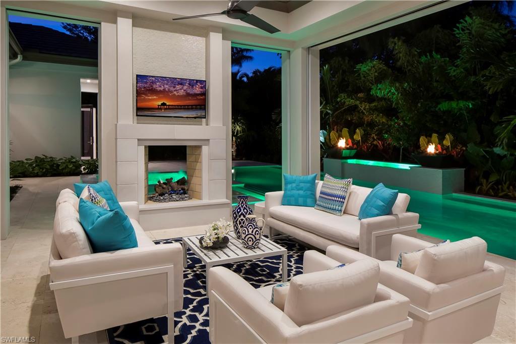 MOORINGS - Residential