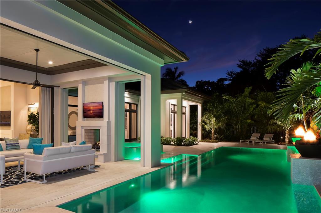 MOORINGS - Residential