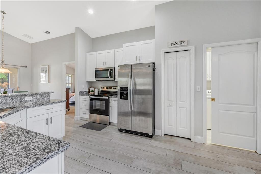 STONEYBROOK - Residential