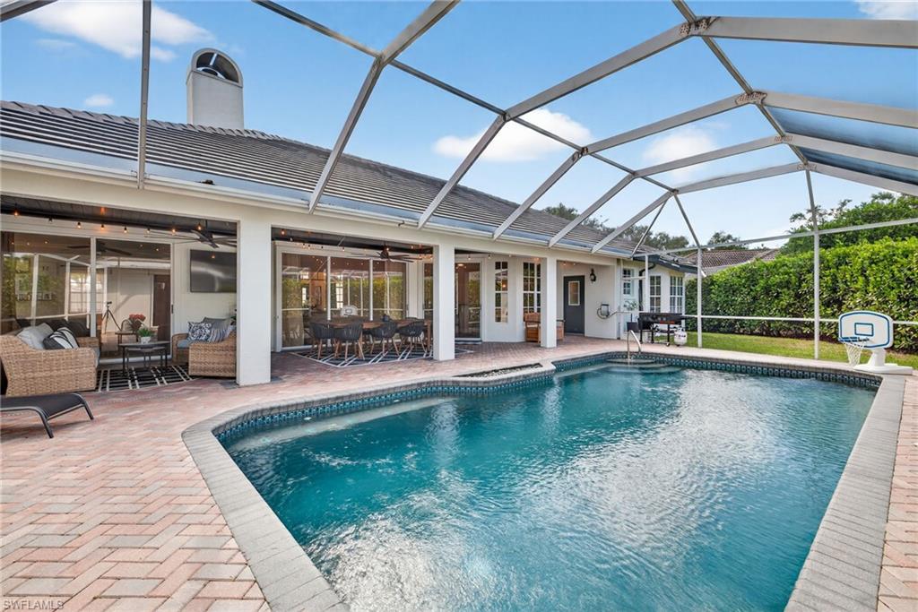 263 Silverado DR