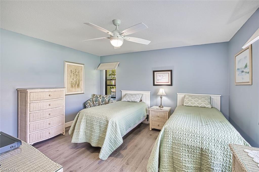 SEVEN LAKES - Residential