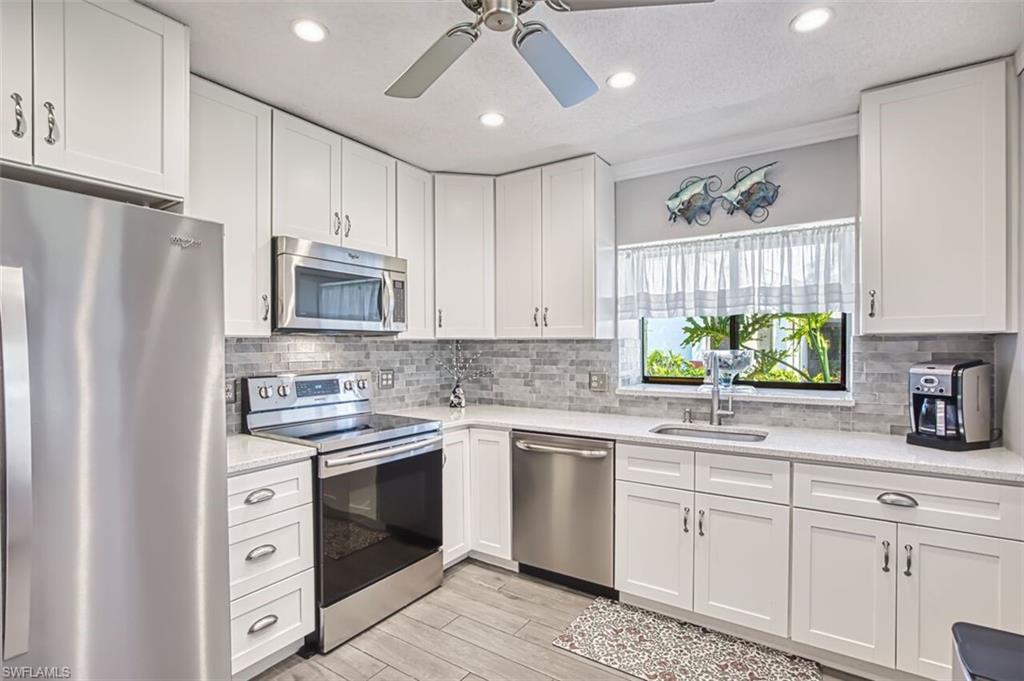 SEVEN LAKES - Residential