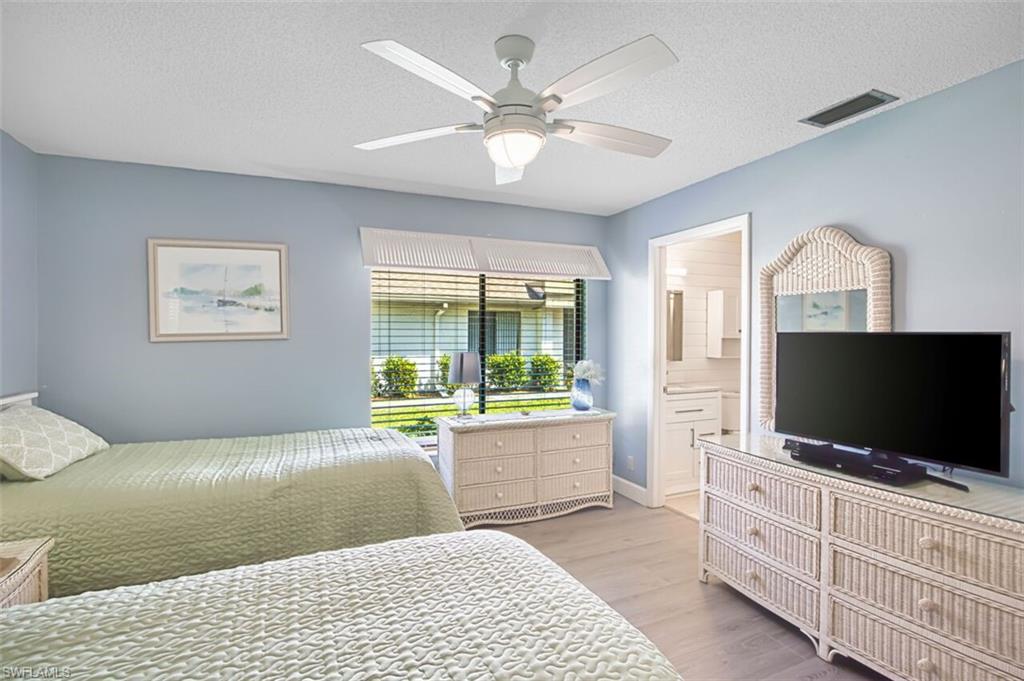 SEVEN LAKES - Residential