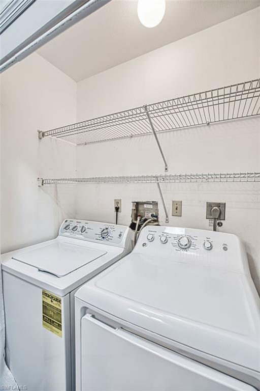 SEVEN LAKES - Residential