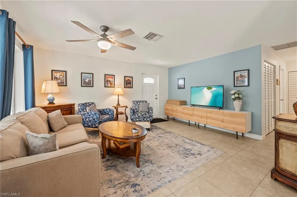 Naples, Florida 34112, United States, 2 Bedrooms Bedrooms, ,2 BathroomsBathrooms,Residential,Active,42663