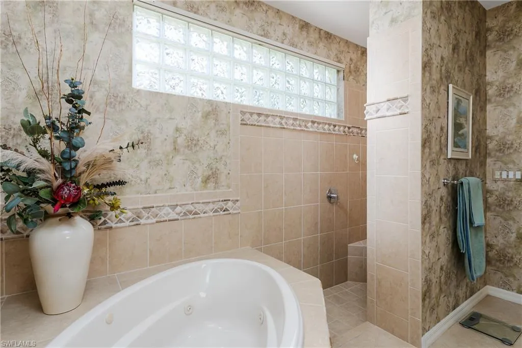 Marco Island, Florida 34145, United States, 4 Bedrooms Bedrooms, ,3 BathroomsBathrooms,Residential,Active,28346