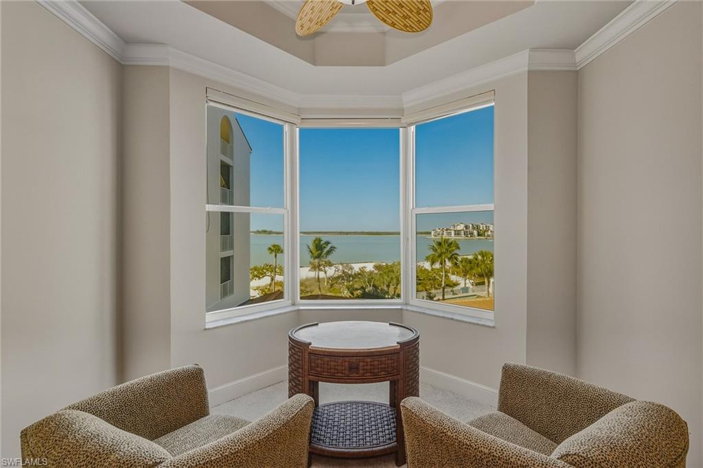 ROYAL MARCO POINT - Residential