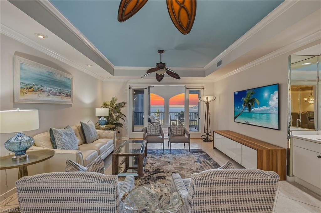 ROYAL MARCO POINT - Residential