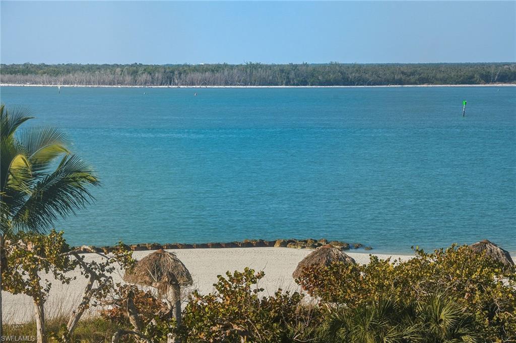 ROYAL MARCO POINT - Residential