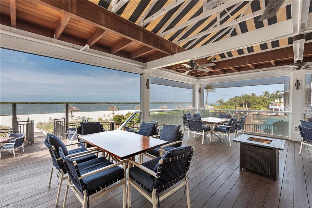 ROYAL MARCO POINT - Residential