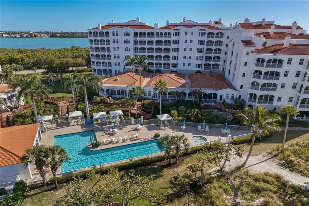 ROYAL MARCO POINT - Residential