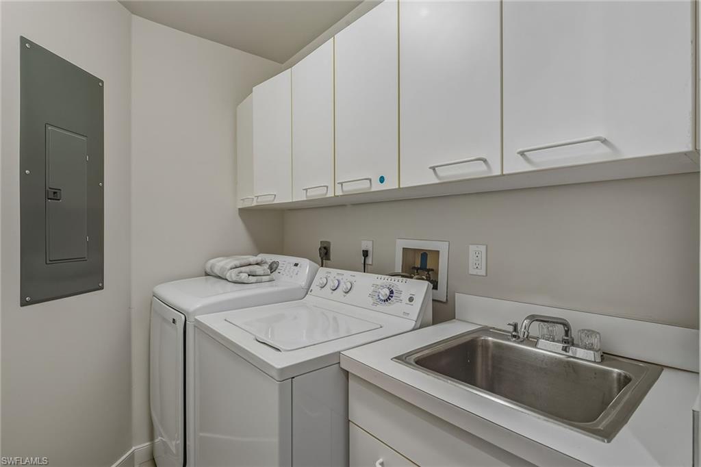 ROYAL MARCO POINT - Residential