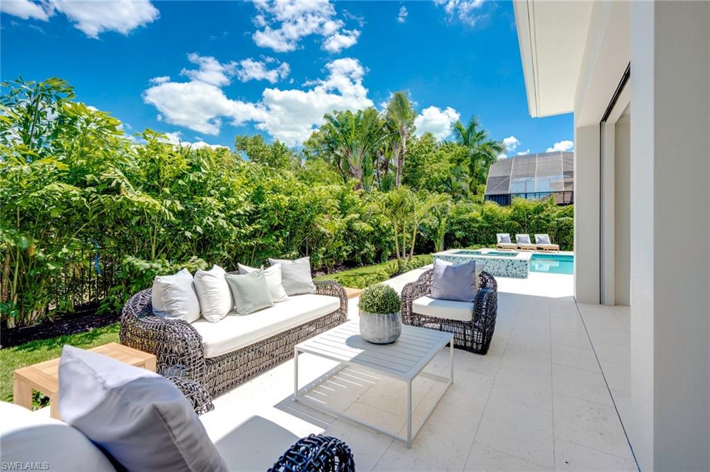 PARK SHORE - Residential