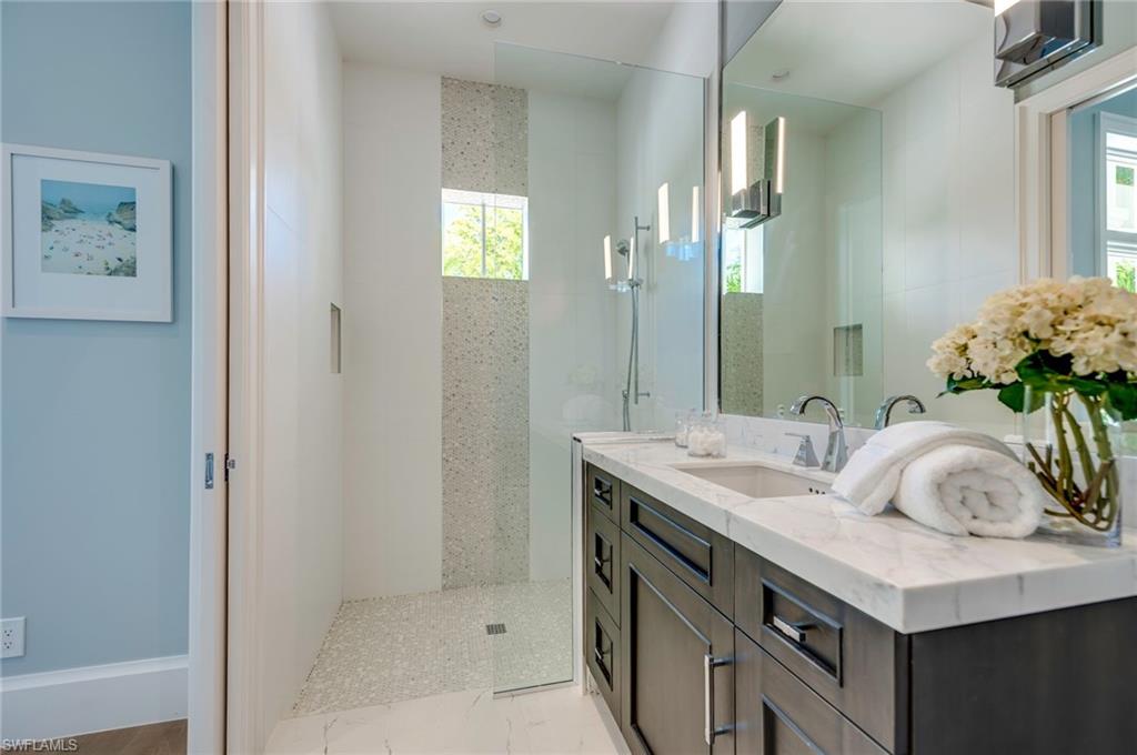 PARK SHORE - Residential