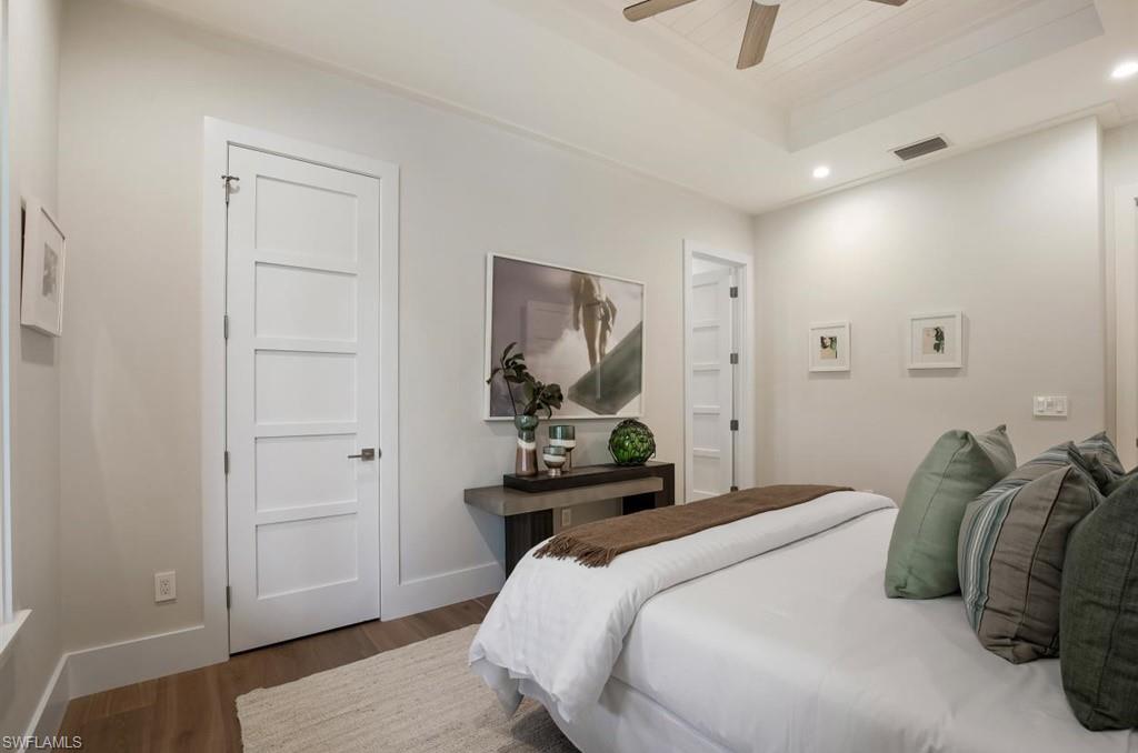 MOORINGS - Residential