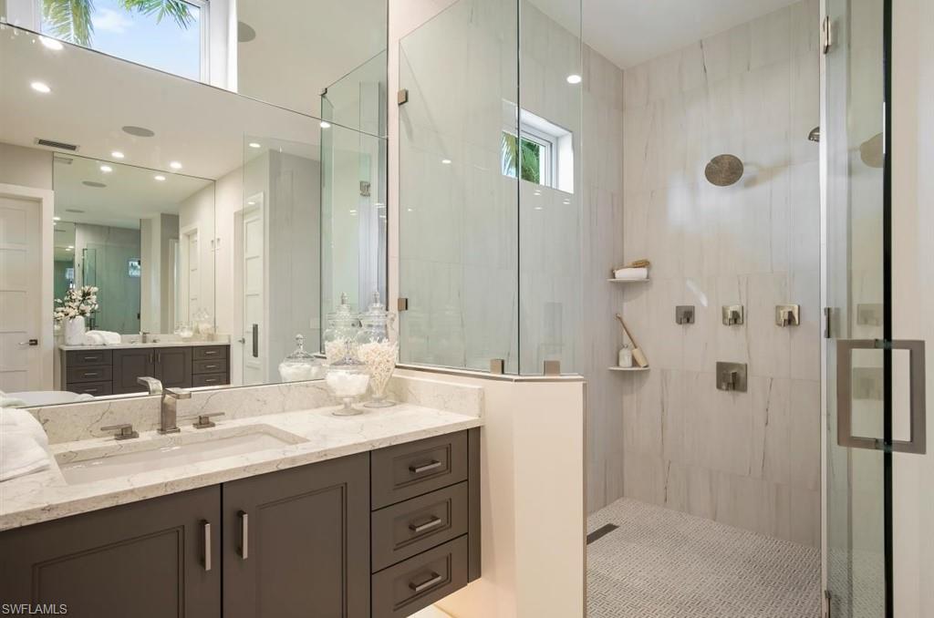 MOORINGS - Residential